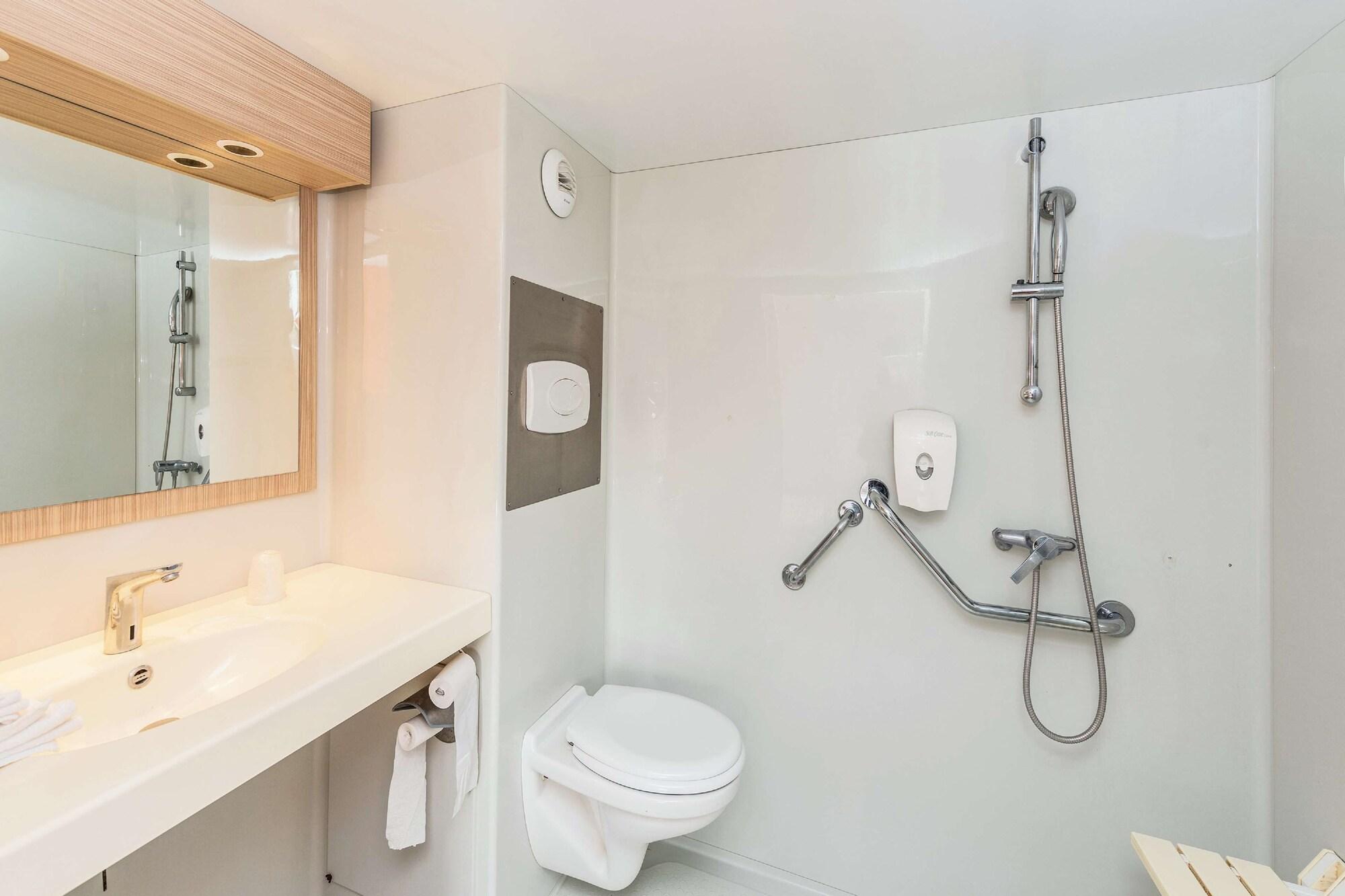 พรีเมียรคลาสเมียอักซ์แนนเตอิลเลสเมียอักซ์ Hotel Nanteuil-les-Meaux ภายนอก รูปภาพ