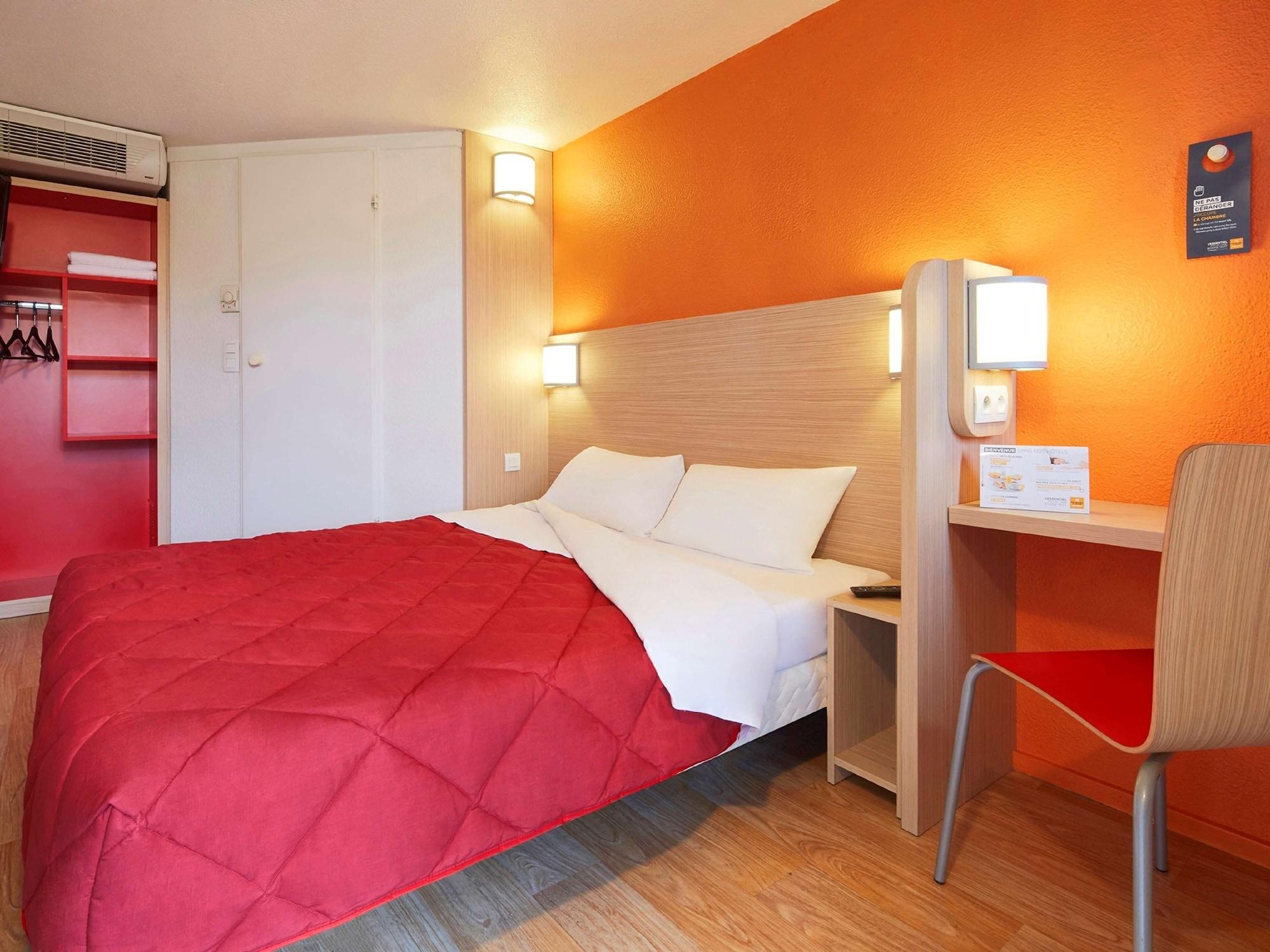 พรีเมียรคลาสเมียอักซ์แนนเตอิลเลสเมียอักซ์ Hotel Nanteuil-les-Meaux ภายนอก รูปภาพ