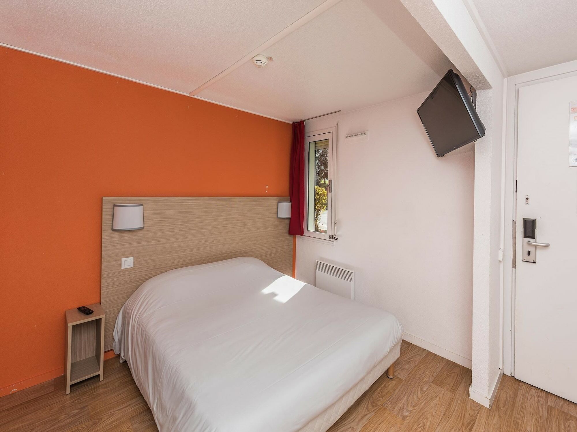 พรีเมียรคลาสเมียอักซ์แนนเตอิลเลสเมียอักซ์ Hotel Nanteuil-les-Meaux ภายนอก รูปภาพ
